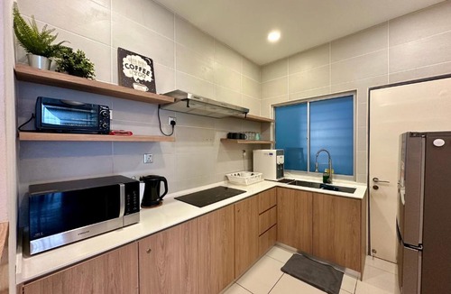 Central District Apartment | Artsy Homestay in JB Town Center Near FoodCourt, Malls & Grocery