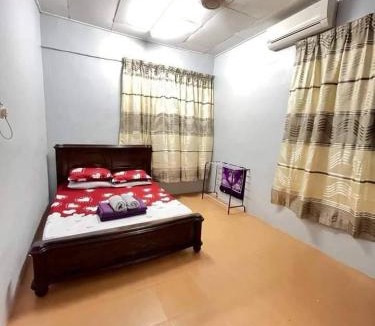 Kampung Permatang Bogak House | aslam homestay 2 bedrooms