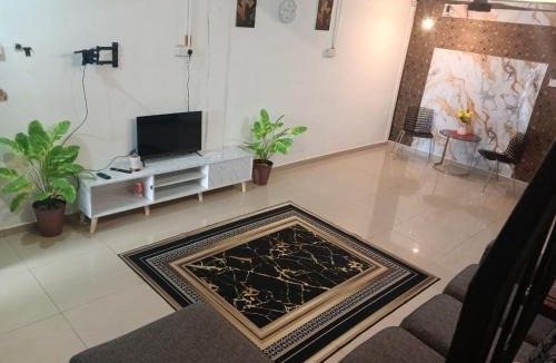 Taman Paya Jaras Permai House | Asyun Homestay 1 Double Storey House Sg Buloh Town