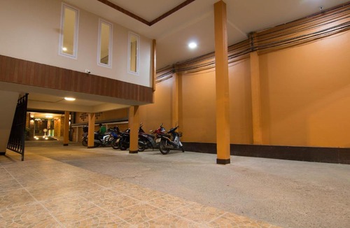 Mak Khaeng Hotel | At Home at Udon