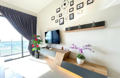 Malacca City Apartment | Atlantis center of Melaka 1B1B max 6pax with Big Pool and Sky Bridge