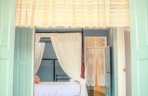 Talat Noi Bed & Breakfast | Authentic Chinese Room & Private Garden