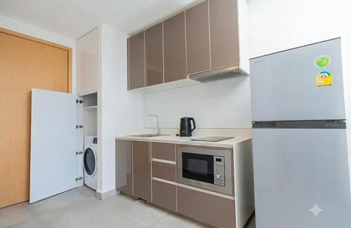 Ruessei Kaev Hotel | Axis Residences By The Team