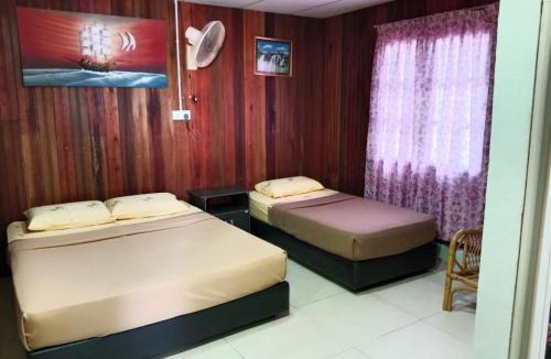Kampung Pasir Hantu Hostel | Ayah Perhentian
