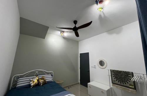 Kota Warisan House | Ayden Modern Homestay