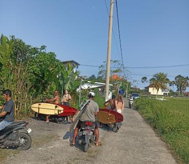 Mendoyo House | Ayolah surf House &Surf Camp