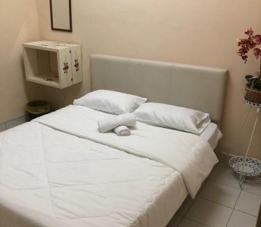 Ayer Keroh House | Azaliza Homestay