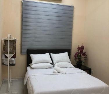 Ayer Keroh House | Azaliza Homestay