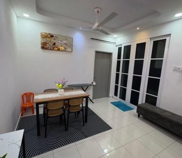 Kampung Jelatang House | AzHomes AG