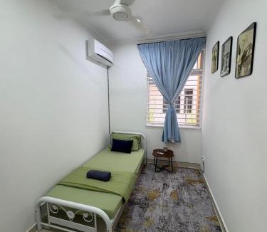 Kampung Jelatang House | AzHomes AG