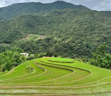 Muong La Hotel | Bản Lướt Homestay -Ngọc Chiến Hotspring