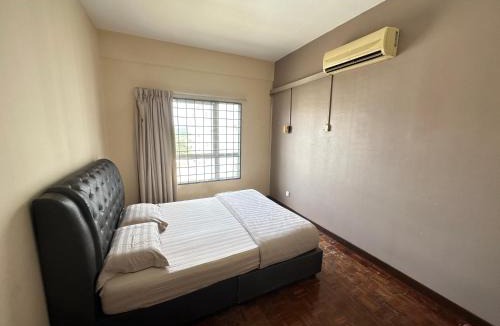 Baharu Apartment | B12-8@pd marina resort