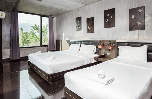 Chang Phueak Hotel | B2 Black Business & Budget Hotel