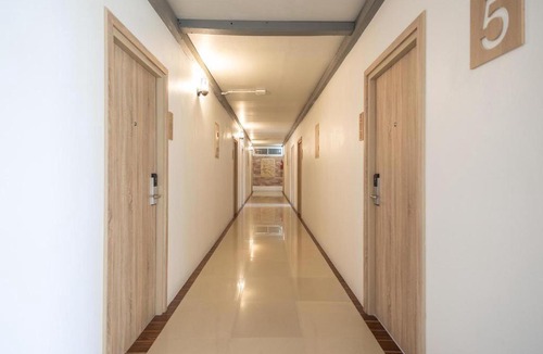 Phitsanulok Hotel | B2 Phitsanulok Boutique & Budget Hotel