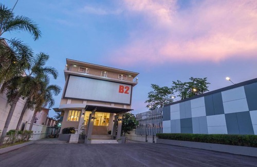 Phitsanulok Hotel | B2 Phitsanulok Boutique & Budget Hotel