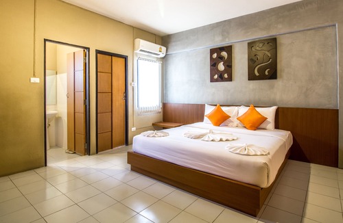 Chang Phueak Hotel | B2 Santitham (Wat Jed Yod) Boutique & Budget Hotel