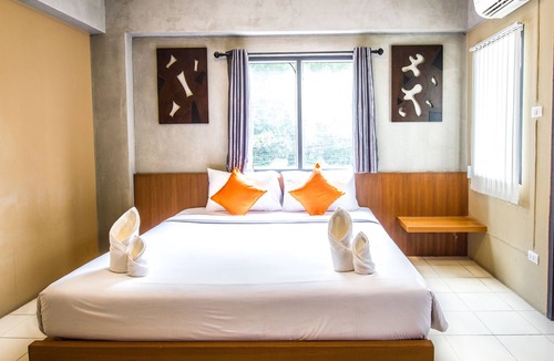 Chang Phueak Hotel | B2 Santitham (Wat Jed Yod) Boutique & Budget Hotel