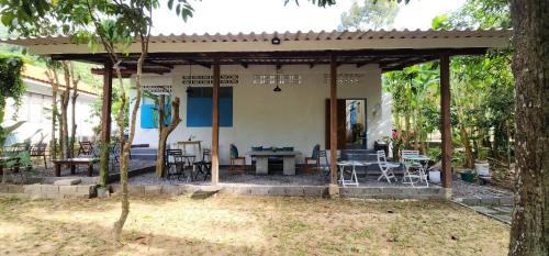 Na Thon Hostel | Baan Hinlad Home and Hostel