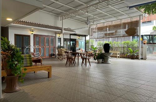 Wieng Bed & Breakfast | Baan Khunsri Guesthouse