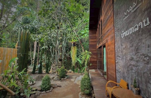 Chiang Dao District Cottage | Baan Laan – Cozy House with Mezzanine, Garden & River