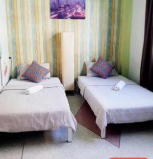 Ban Phan Thom Hostel | Baan Nampetch Hostel