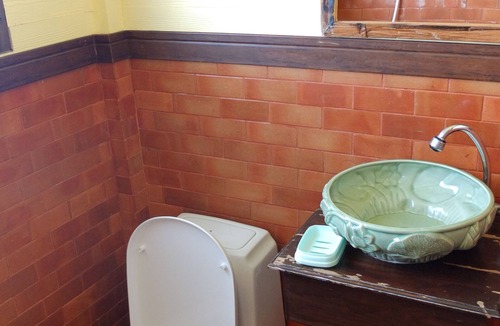 Wua Lai Hotel | Baanlek Home Stay