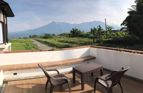 Wonosobo Cabin | Backyard Loft homestay in Bumi Dieng Indah