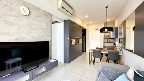 Bukit Bintang Apartment | Balcony Cityscape III The Robertson Residence 41f