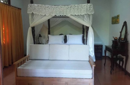 Songan Bed & Breakfast | Bali North Beach B&B