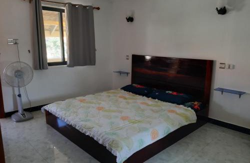 Siem Reap Apartment | Ban Sokluy AC apartment 4 1-2pax including kitchen