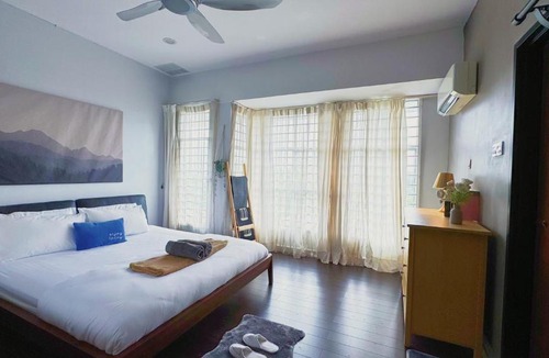 Kajang Apartment | Bangi Avenue, 43000 Kajang Fully Air-Con Homestay