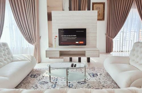 Sungai Tangkas House | Bangi BungalowStay