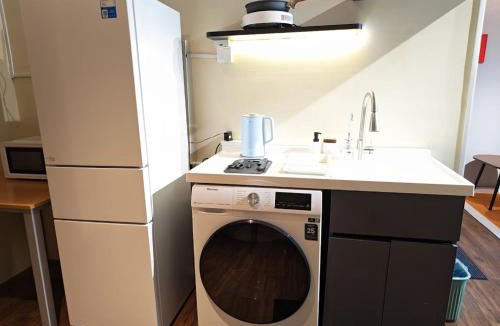 Taman Bukit Pantai Apartment | Bangsar Trade Centre Premium Suites