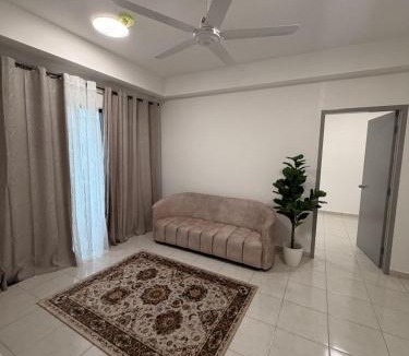 Ijok Apartment | Bashiroh Musllim Homestay Puncak Alam- Near to UiTM