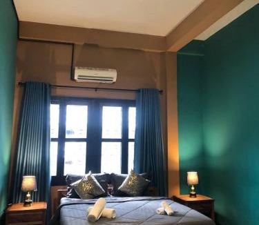 Daun Penh Hotel | Bat Chum Villa