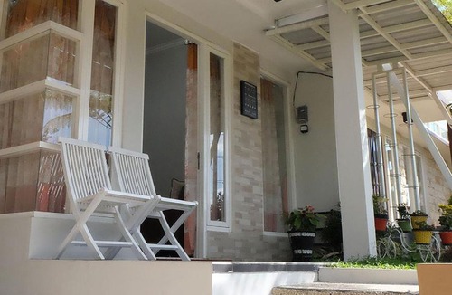 Sidomulyo House | Batu Homestay Syariah