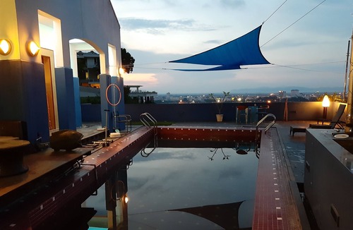 Batu Pahat House | Batu Pahat only Villa with pool and city view