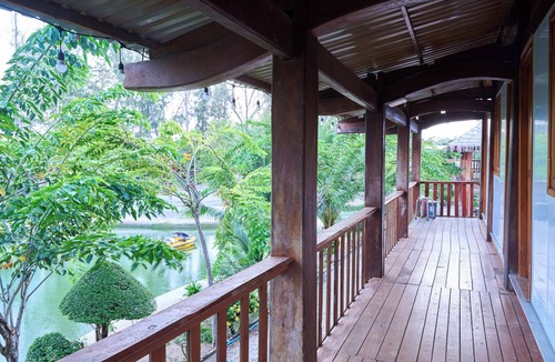 Bac Binh RV Rental | Bau Trang U&ME Glamping Resort