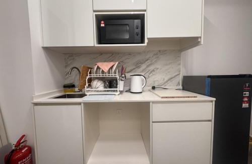Likas Apartment | Bay Suites l 5 Pax l SeaView l Near KK City