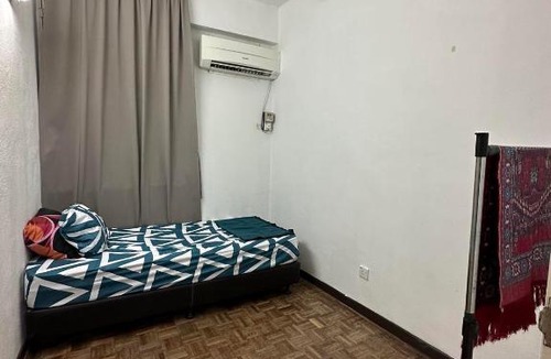 Batu Ferringhi Apartment | Bayu Emas Ferringhi Homestay