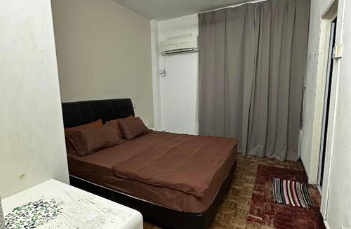 Batu Ferringhi Apartment | Bayu Emas Ferringhi Homestay