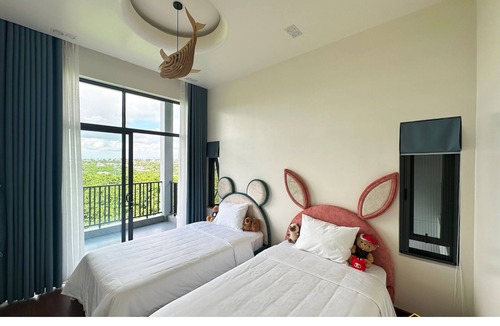 Bao Loc Villa | BB HOUSE BẢO LỘC - VILLA CÓ HỒ CÁ KOI, HỒ BƠI VÔ CỰC NGẮM MÂY NGÀN