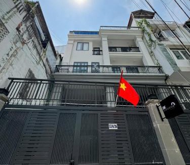 Hang Xanh Hotel | Be Staycation Sai Gon