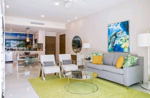 Playa Mujeres Hotel | Beachfront 1 Bedroom unit Cancun