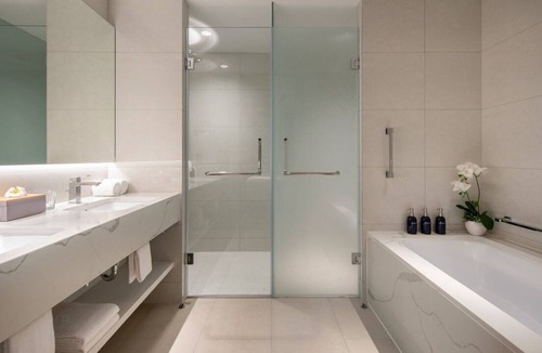 Cam Lam Apartment | Beachfront 2-Bedroom Hotel Apartment