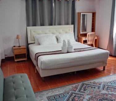 Cha-am House | Beachfront Hotel Cha Am