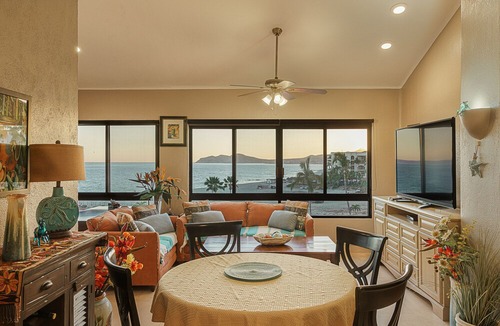 San Jose del Cabo Apartment | BEACHFRONT! LUXURY, HUGE ONE BEDROOM PENTHOUSE@ CASA DEL MAR!!
