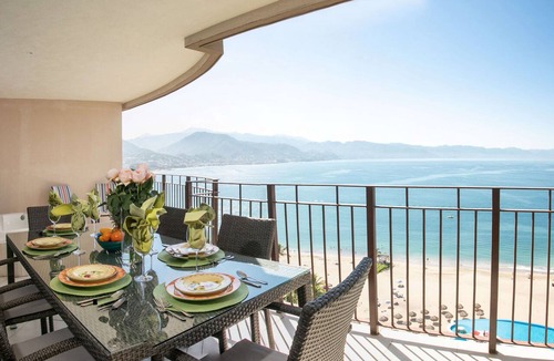South Hotel Zone Condo | Beachfront, Luxurious Grand Venetian 3 Bedroom, 3 bath, Ocean & Mountain View