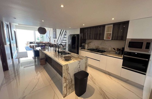 Bucerias Condo | Beachfront Luxury Penthouse in Mar Azul in Bucerias | Sleeps 6 | 2BR/2.5BA 🌊 Stay in style at this stunning brand-new beachfront penthouse in Bucerías. With 2 bedrooms plus a loft, 2.5 bathrooms, and 3 beds, this beautifully designed space