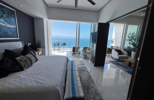 Bucerias Condo | Beachfront Luxury Penthouse in Mar Azul in Bucerias | Sleeps 6 | 2BR/2.5BA 🌊 Stay in style at this stunning brand-new beachfront penthouse in Bucerías. With 2 bedrooms plus a loft, 2.5 bathrooms, and 3 beds, this beautifully designed space